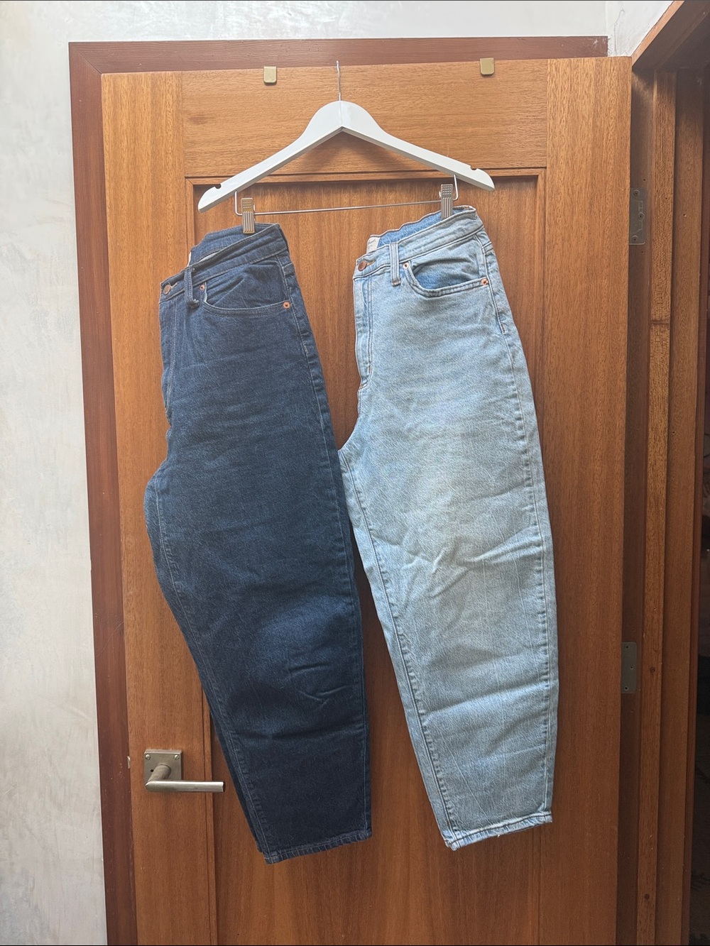 2 pairs of Universal Thread Women’s Boyfriend Jeans in Dark Blue and Light Blue